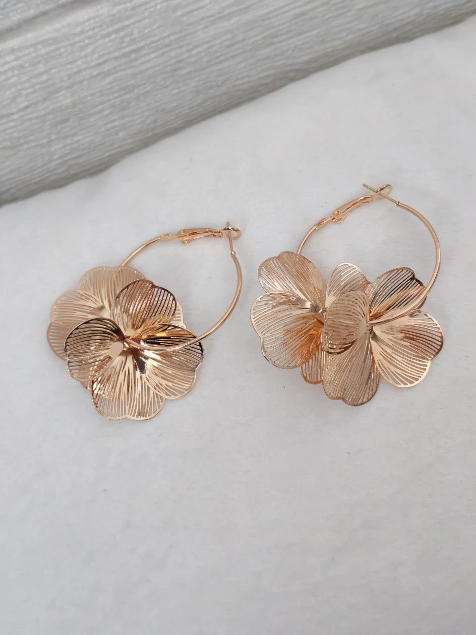 Créoles fleurs filigranées dorées 2456 à 7.99€€